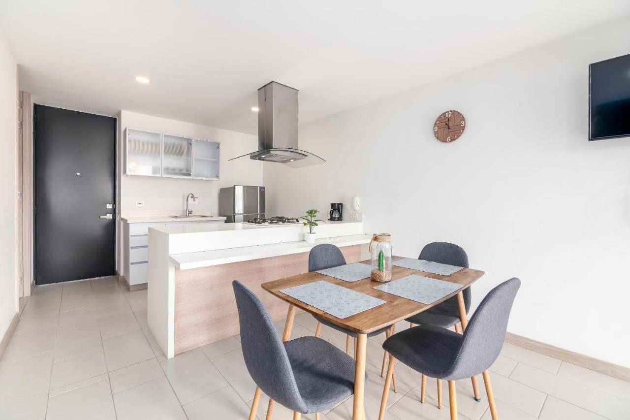 Moderno Y Amplio En Laureles 8 Medellin